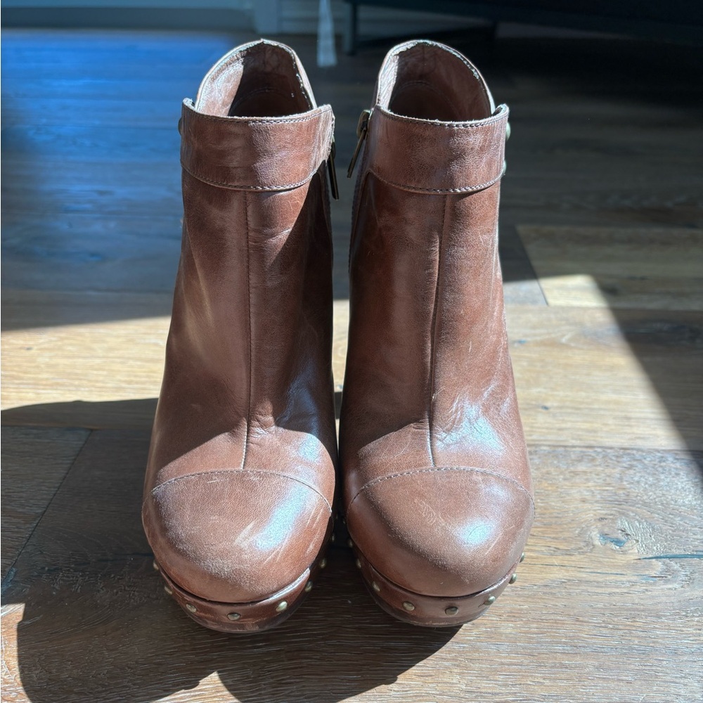 UGG Brown leather heeled booties